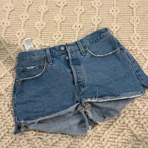 Levi's women Denim Blue Women's Shorts 501 size 27 medium wash